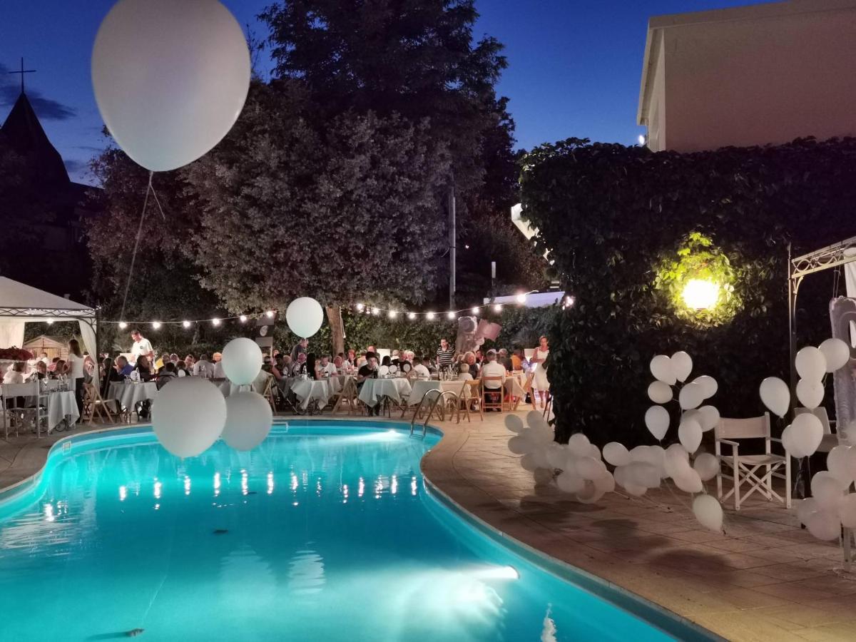 Villa Adriatica Ambienthotels Rimini Dış mekan fotoğraf