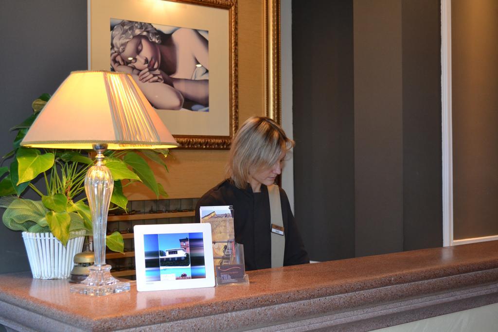 Villa Adriatica Ambienthotels Rimini Dış mekan fotoğraf